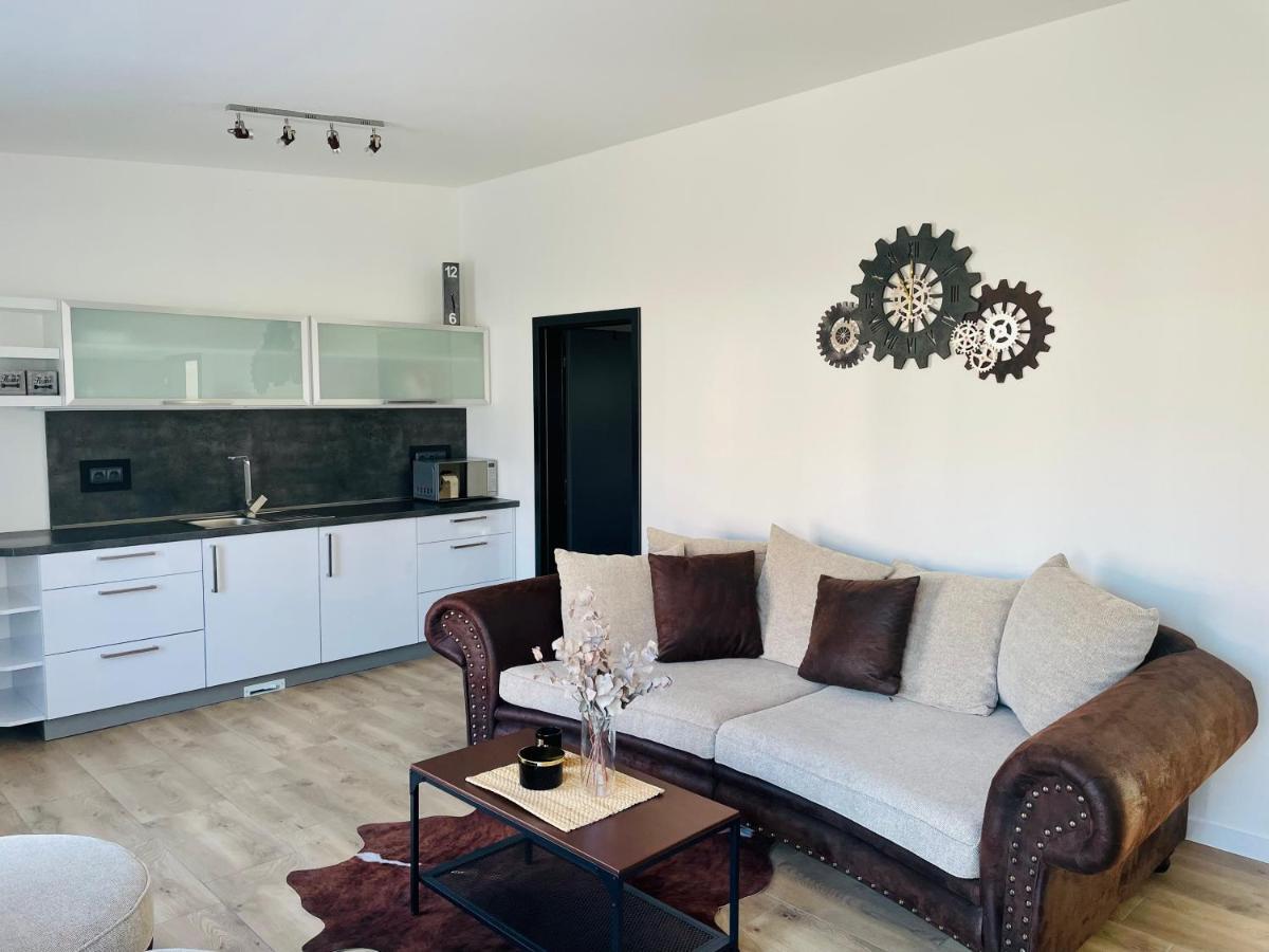 M.F. Apartment Znojmo Luaran gambar